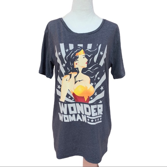 Unbranded Tops - Wonder Woman Graphic Tee Shirt